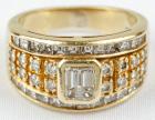 Lady's 18K Yellow Gold Diamond Ring