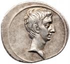 Octavian, sole imperator. Silver Denarius (3.77g), 31-27 BC EF